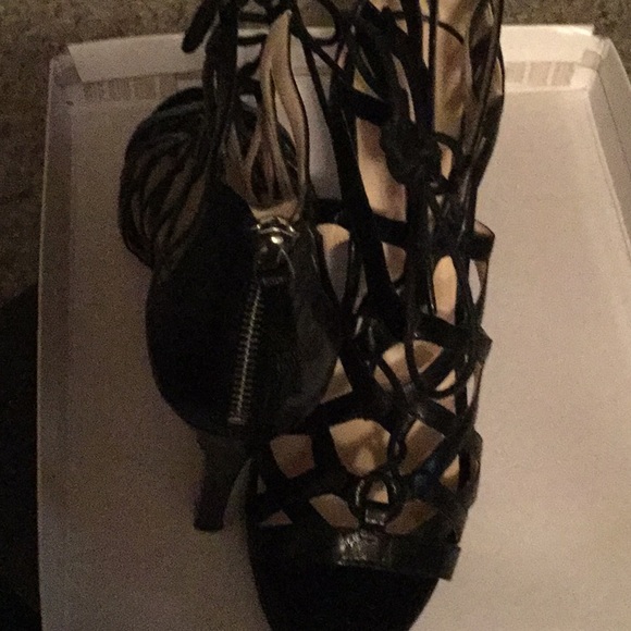 Nine West heels - Picture 2 of 4